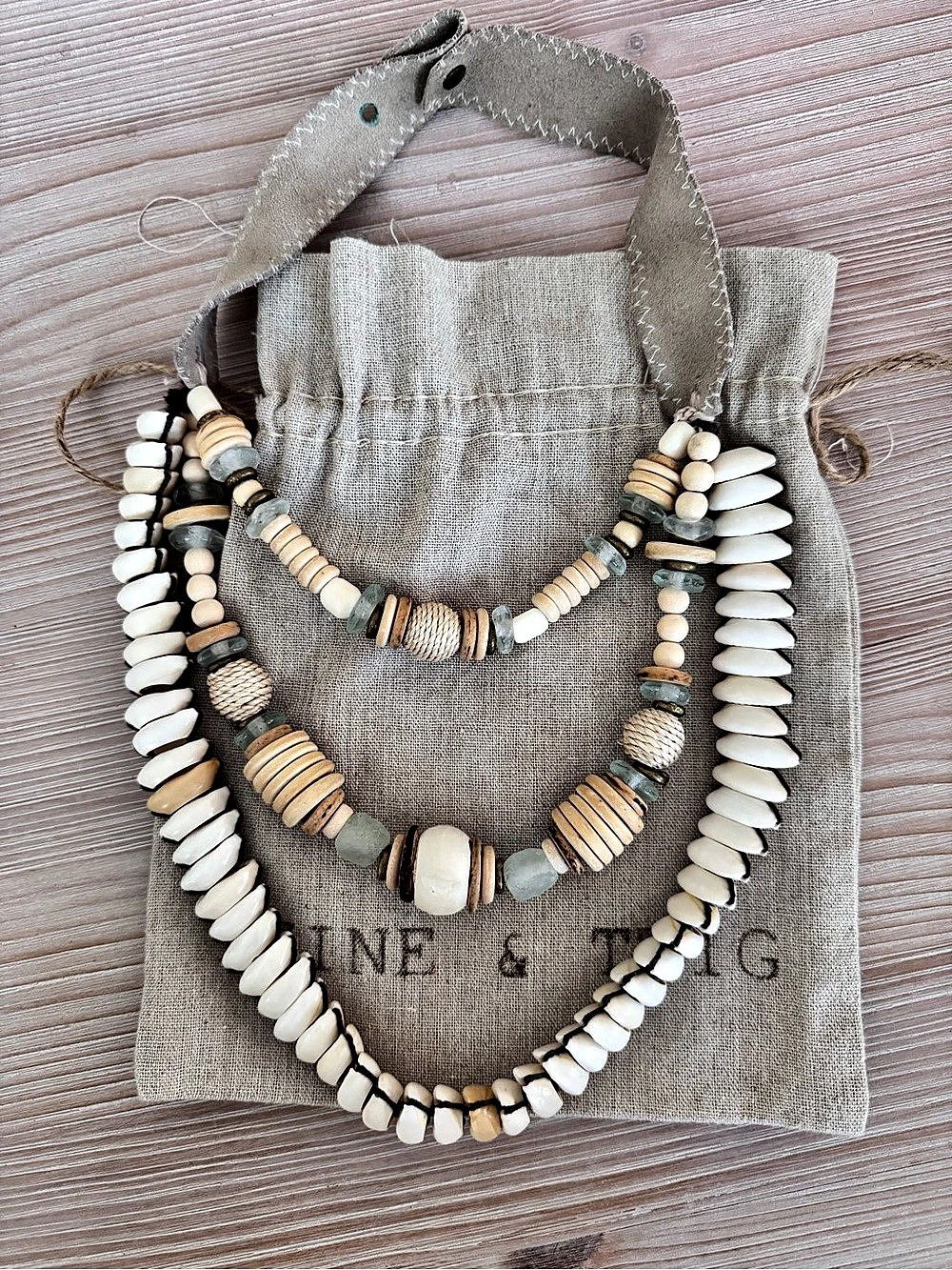 Twine & Twig Shell Bead Necklace in White & Brown Adjustable GUC